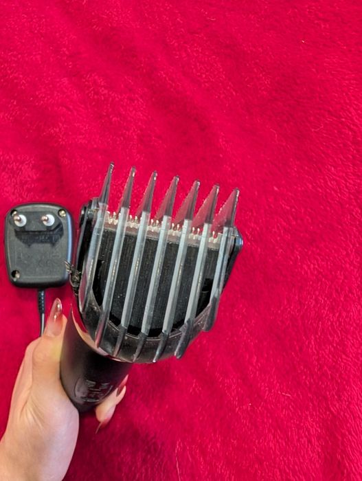 Машинка для стрижки волосся Philips QC5010

QC5010