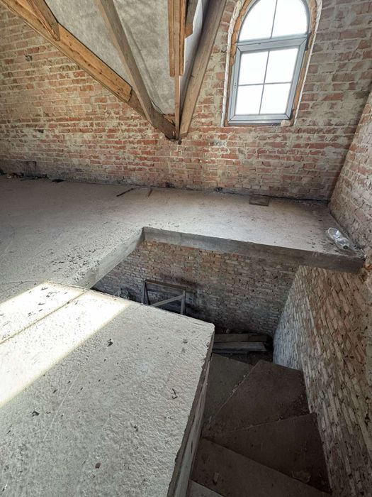 Продам дворівневу квартиру ,новий масив району Новий Двір