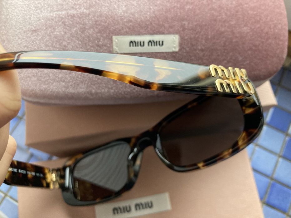 MIU MIU Okulary przeciwsłoneczne MU 08ZS VAU06B 53