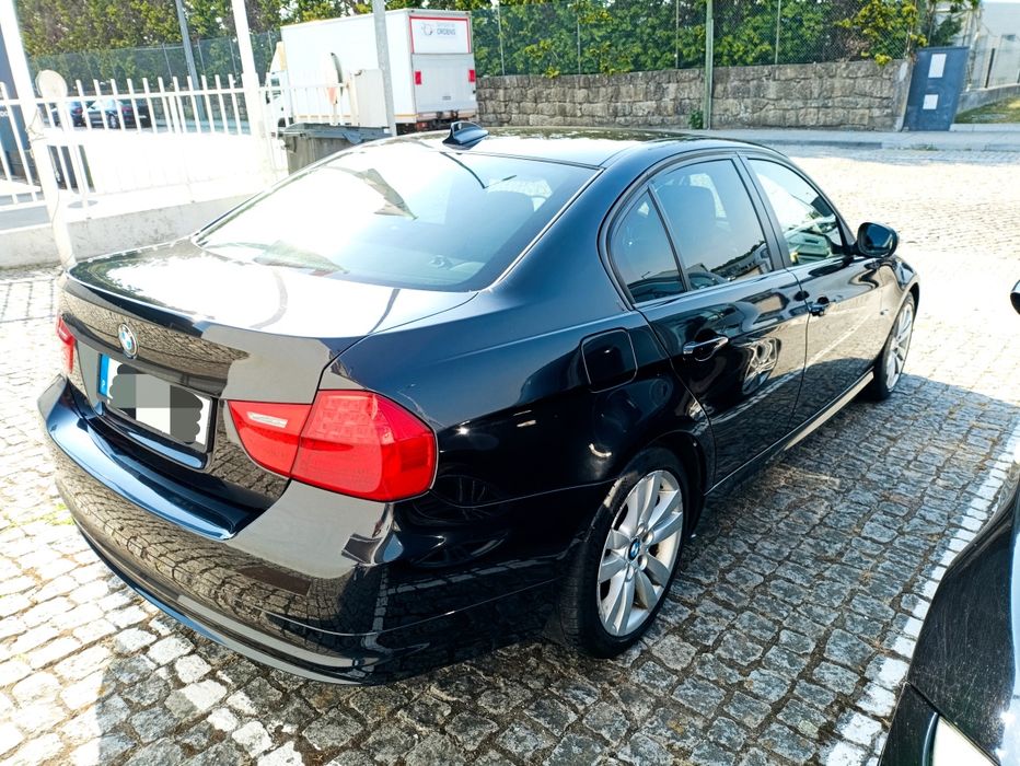 BMW Série 3 318d - 2011
