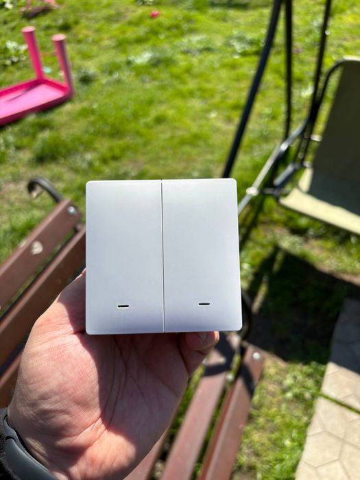 Moes вимикач Zigbee