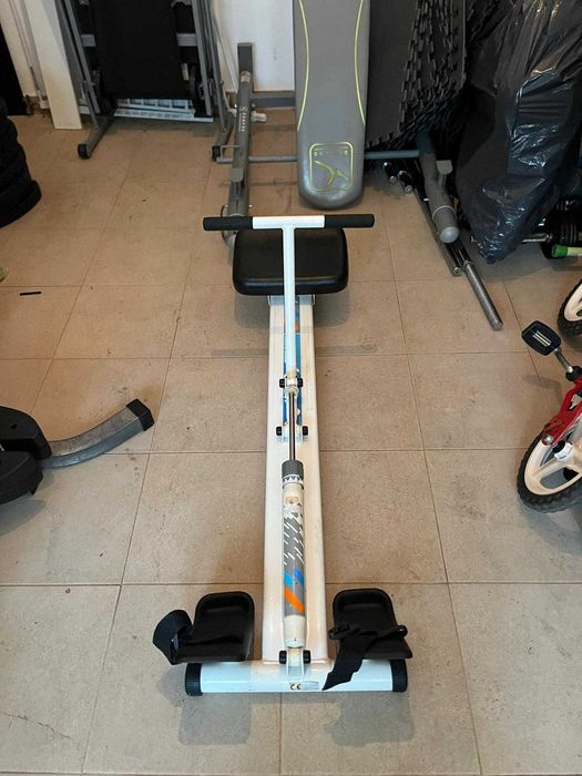 Máquina de Remo desporto em ótimo estado
