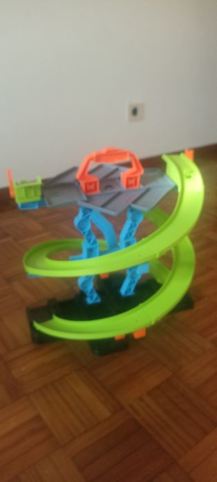 Pista carros muito bom estado