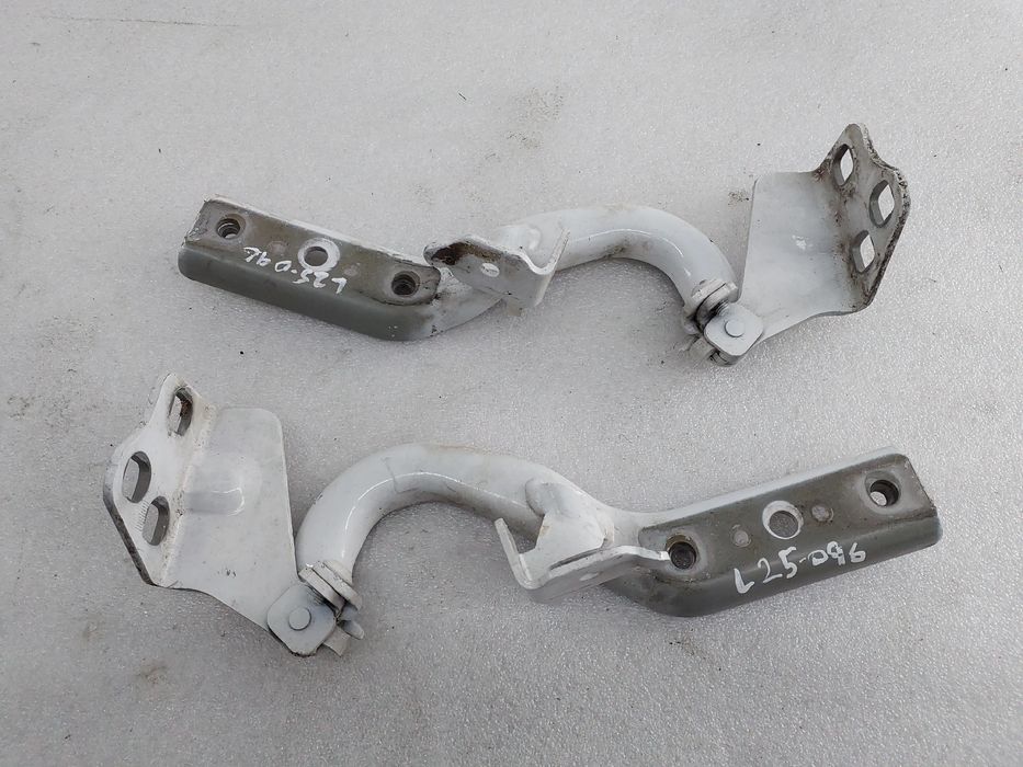 Dobradiça capot MERCEDES-BENZ Vito (W447)
