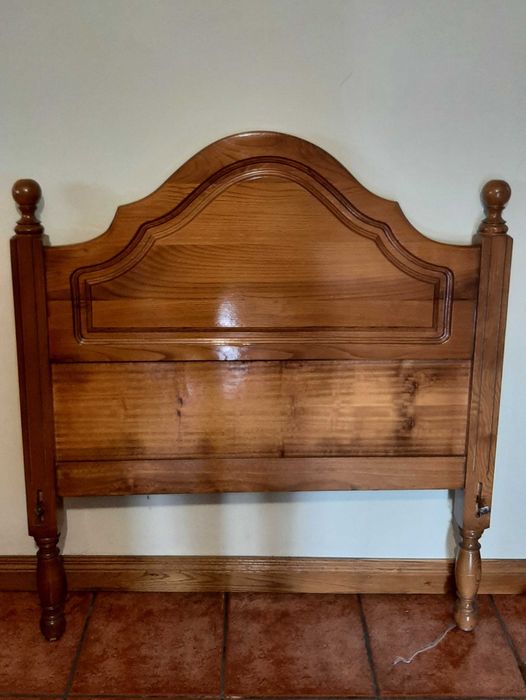 Cama de solteiro64550555754114121