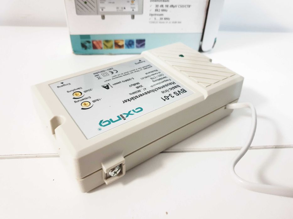 Wzmacniacz telewizji kablowej Axing BVS 3-01