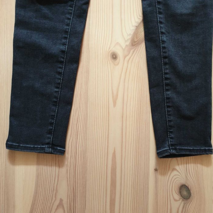 jeansy czarne levis