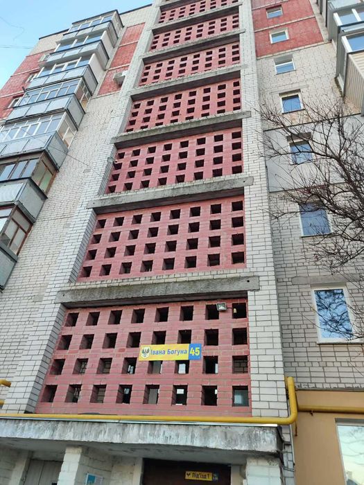 Здам 3 кiмнатну квартиру по вул.Богуна 45