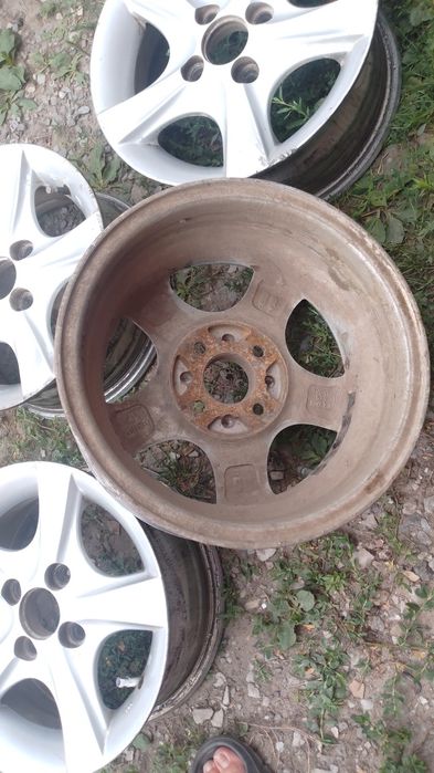 Продам титановые диски R13