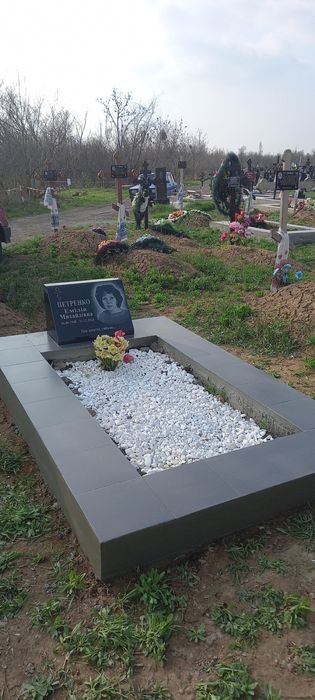Гранитные памятники