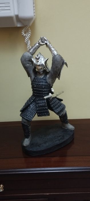 Estatueta grande guerreiro samurai