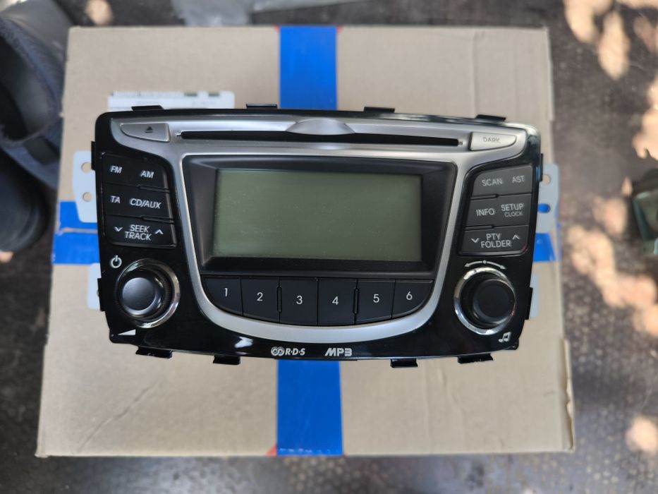 Штатная магнитола хюндай акцент 2012г с рамкой