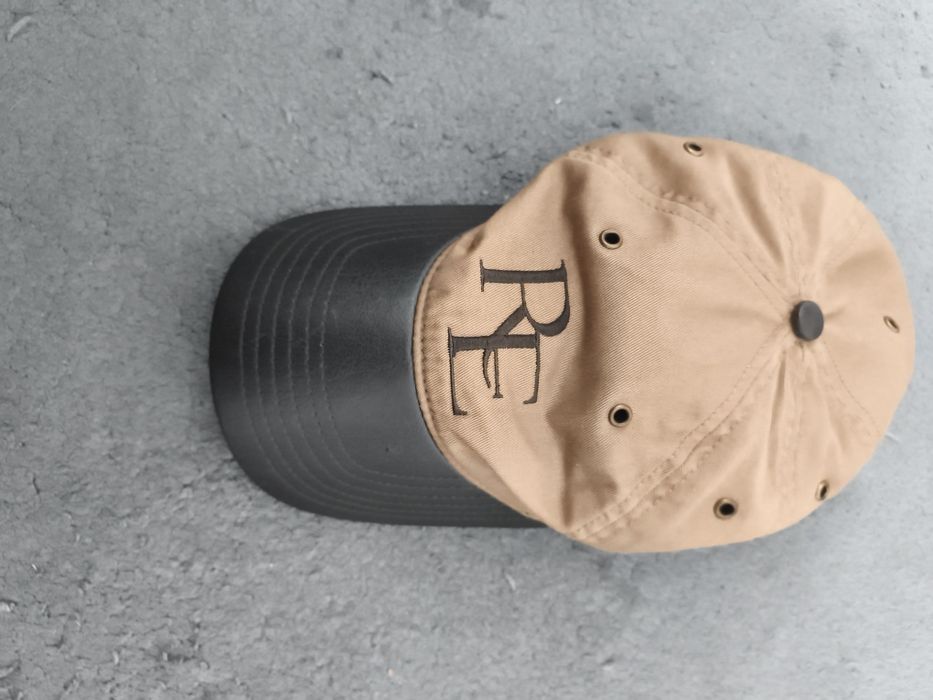 Czapka z daszkiem Reserved