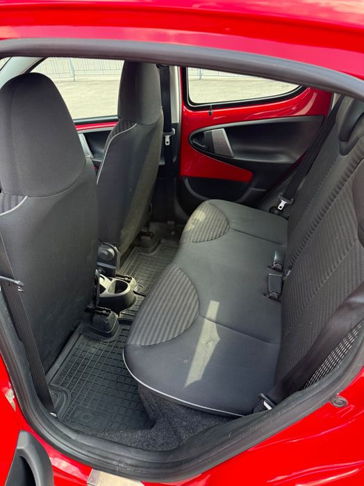 Авто PEUGEOT 107