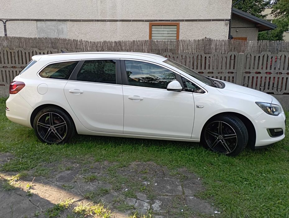 Opel Astra J 2.0 CDTI Cosmo bezwypadkowy