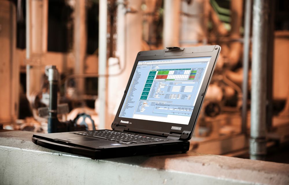 Laptop przemysłowy Panasonic CF-54 i5-5300u 16GB 512SSD WINDOWS 11