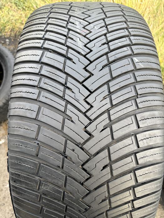 275/55/19 R19 Pirelli All Season Scorpion всесезонна 1 шт