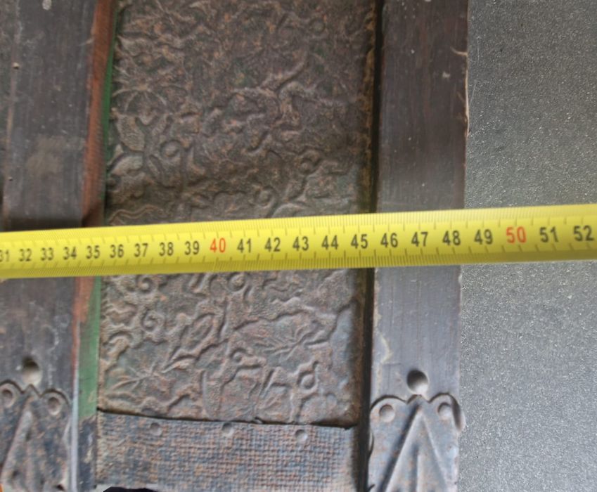 Arca de viagem antiga para restaurar