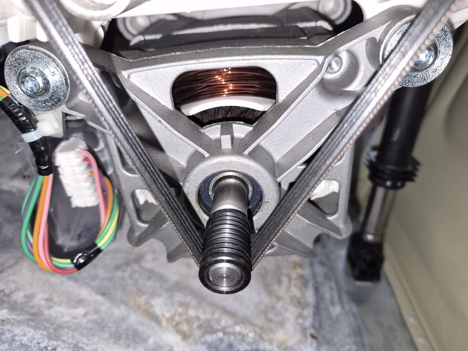 Silnik pralki Beko WUE 6511 XWW i inne części