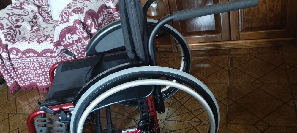Cadeira de rodas manual