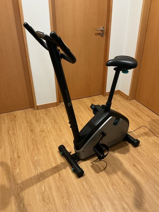 Bicicleta estática decathlon essential 06
