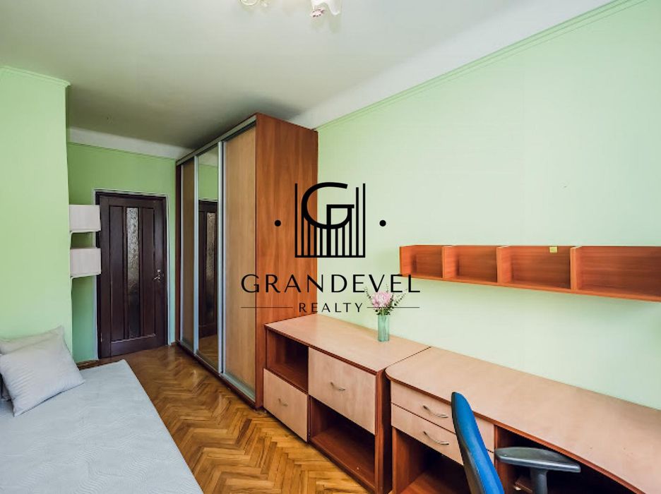 Продам 2к квартиру по вул. Ушинського, Чоколівка, радіоринок, Київ