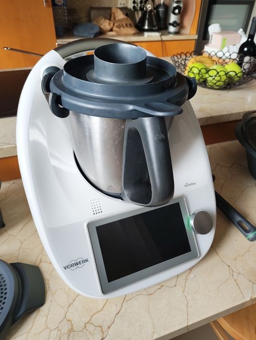 Bimby TM6 com Acessórios, Livro e Bolsa de Transporte