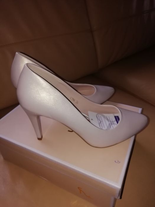 Buty ślubne perłowe
