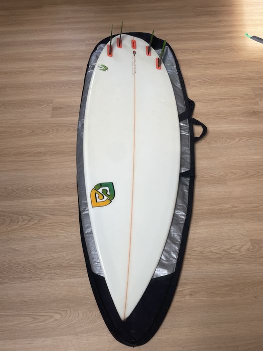 Prancha Kite Kitesurf shaper Secco 5'10'' + deck + alças + capa + quil