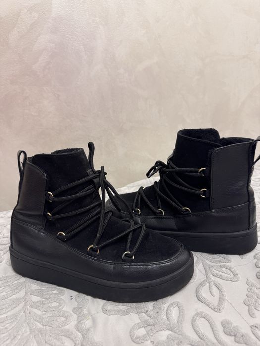 Продам чёрные ботинки ,хорошее состояние ,36-37 размер