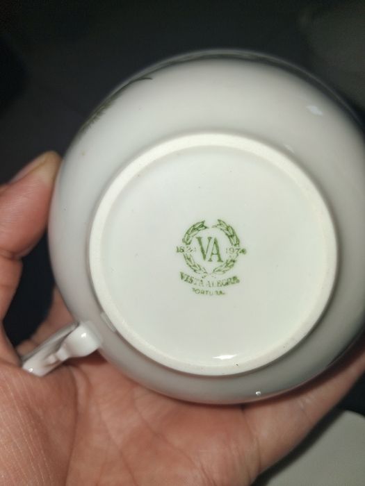 Conjunto Vista Alegre Antigo – Serviço de Jantar/Chá c/ Terrinas e Peças de Servir (Vintage)