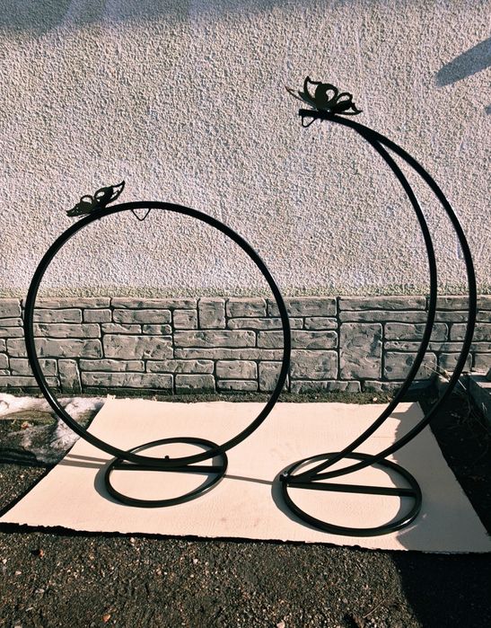 Опора для квітів, кільце, місяць під капшо