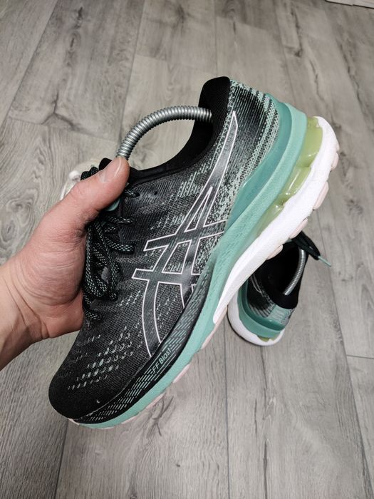 Кроссовки asics размер 40.5