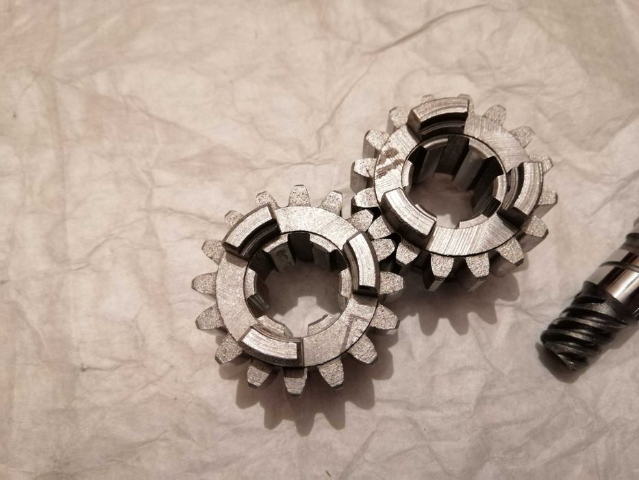 №55-ПЕРВЫЙ РАЗБОР-Коробка  пер. ЯВА/JAWA 634 Made in Czechoslovakia.