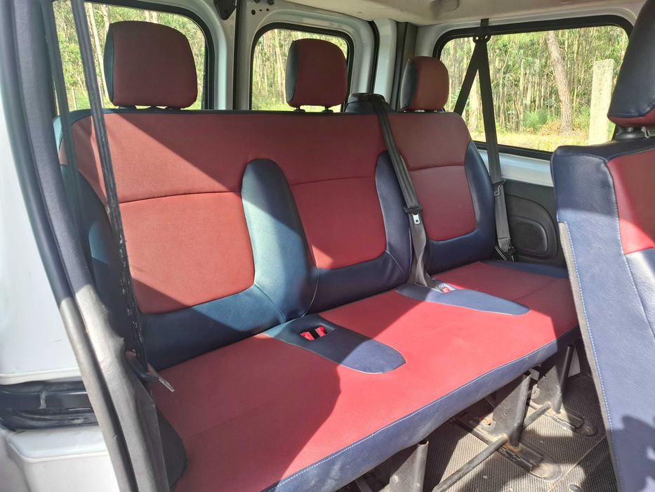 Renault Trafic 1.6 Dci Longa 9 Lugares  (COM IVA DEDUTIVEL INCLUIDO) de 2015