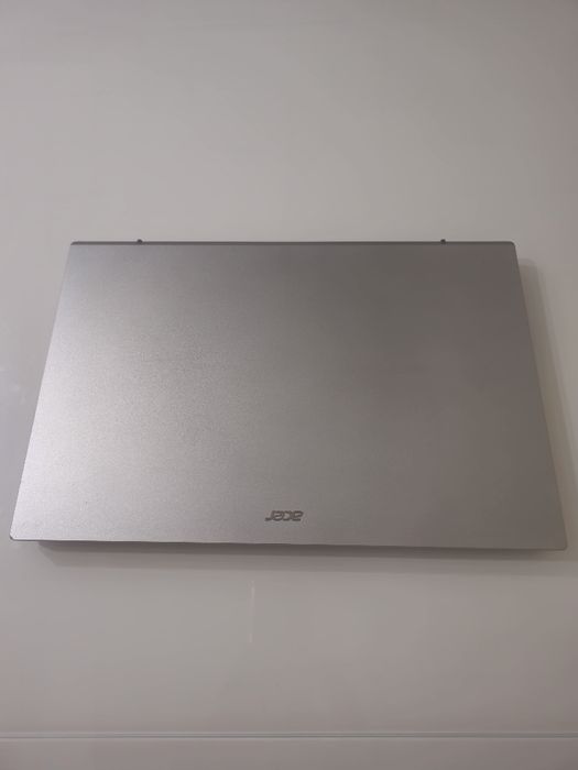 Acer Aspire 3 15 Ryzen 7/16GB Ram/SSD 1TB