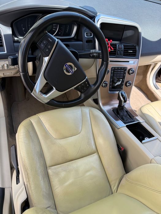 Продам Volvo XC60