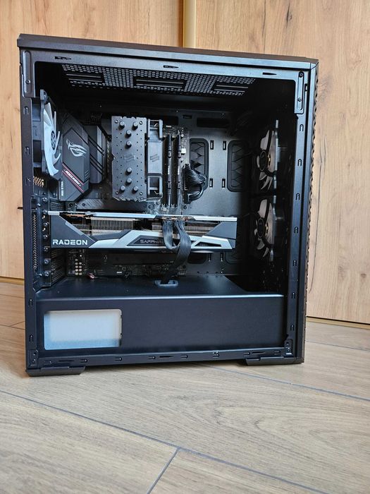 AMD Ryzen 5 5600X / 32 GB DDR4 / RX 6750 XT 12GB / 500 GB SSD / WIN 11