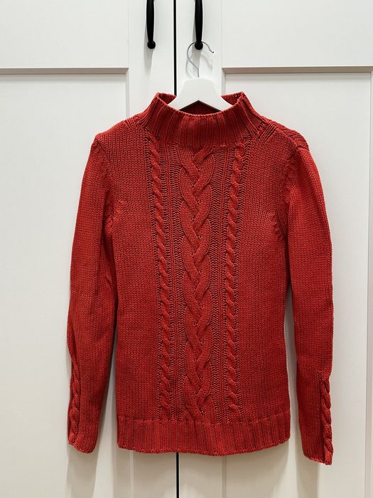 sweter czerwony z golfem ESPRIT