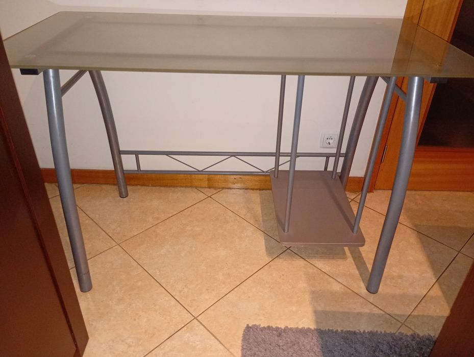 Secretaria em vidro