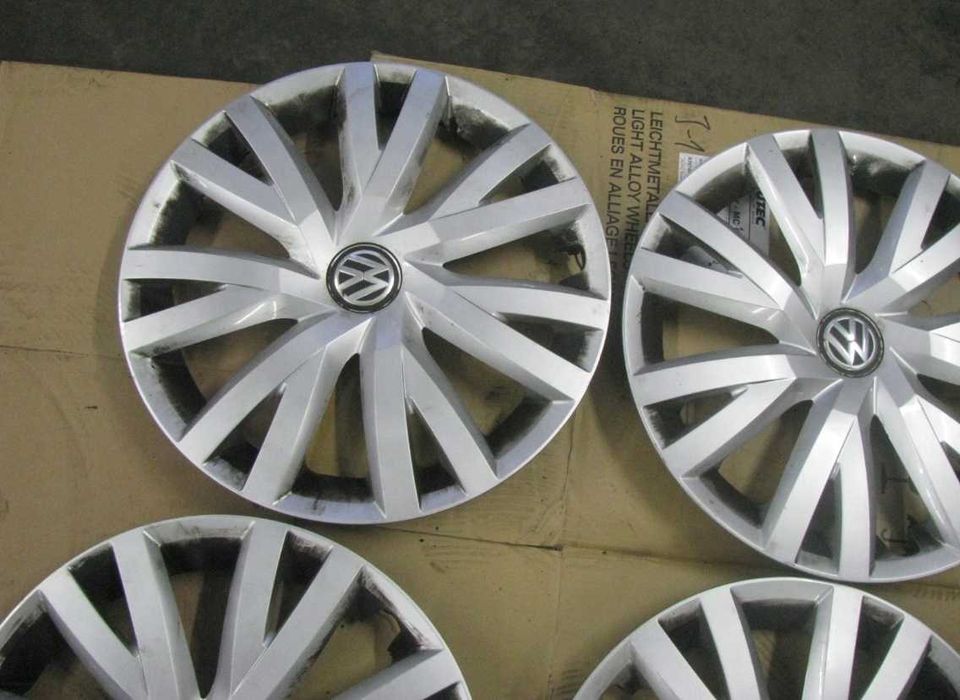 VW Kołpaki 16 OE komplet 4szt. bardzo ładne