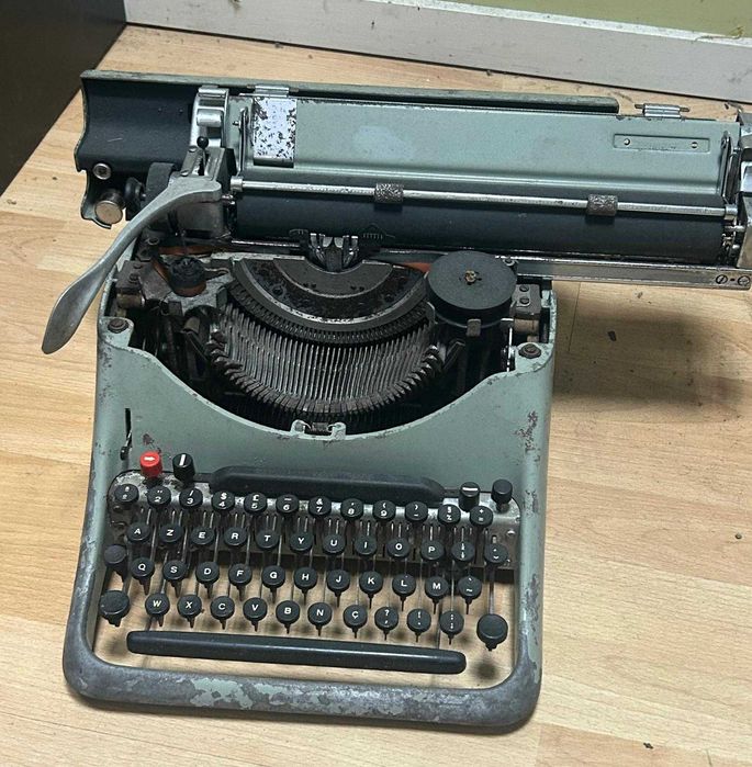 Maquinas de escrever antigas