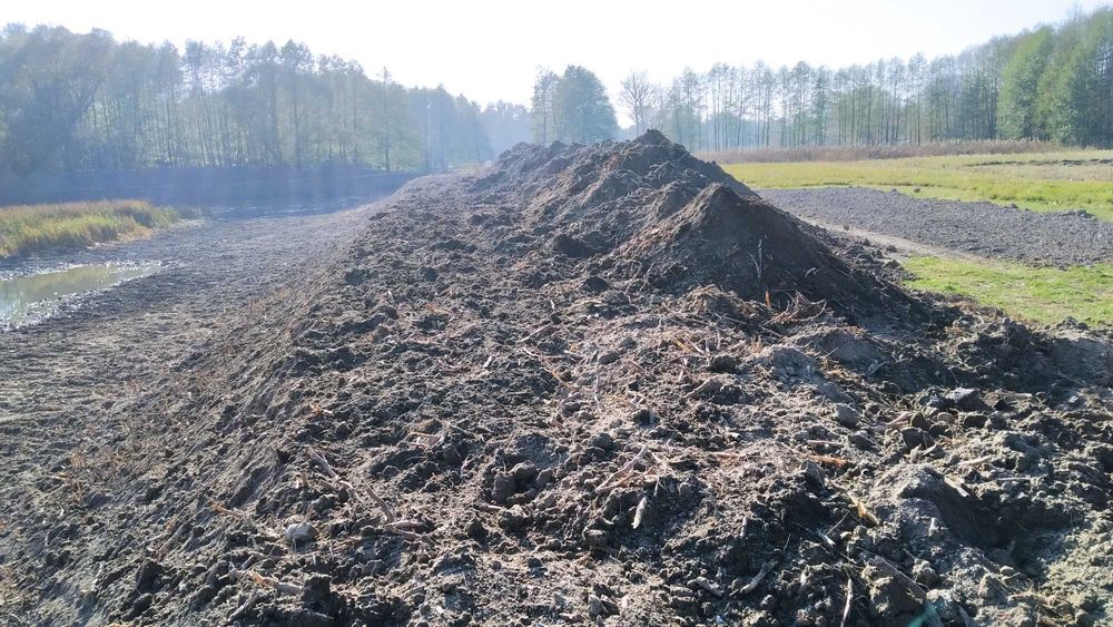 Ziemia humus piasek transport