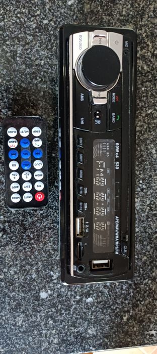 Rádio USB com comando