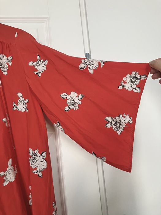 Kimono narzutka NEXT czerwone w kwiaty wiskoza oversize r. 44 / 16