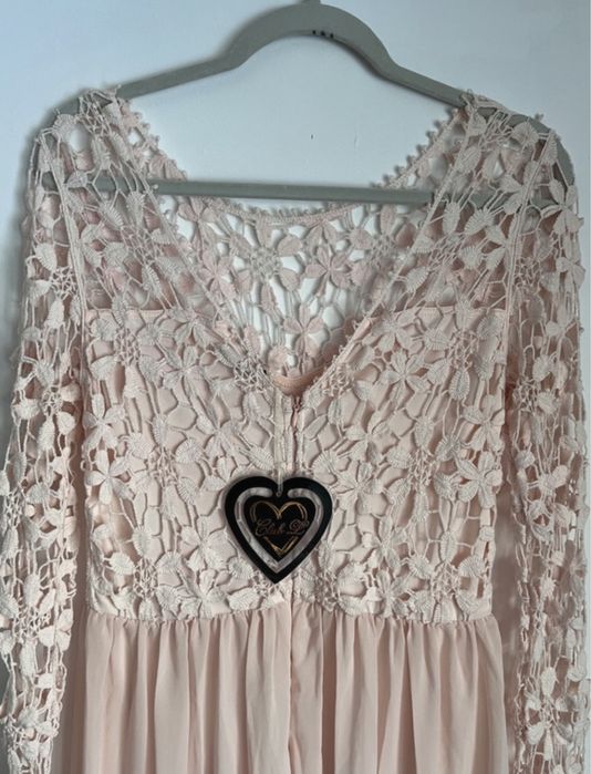 Sukienka koronkowa długa