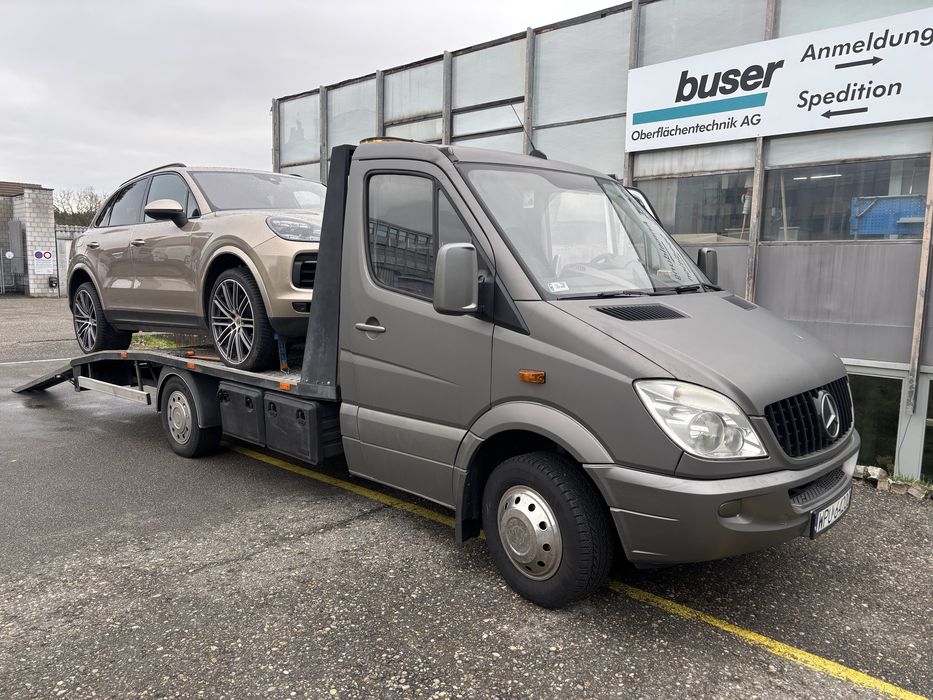 Laweta Holowanie Pomoc drogowa transport Autolaweta