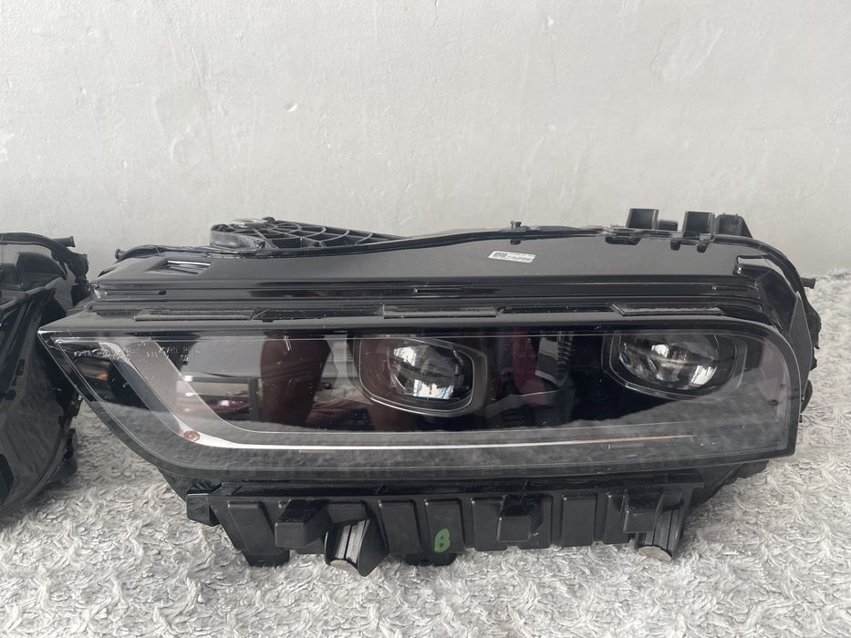 BMW G07 X7 LCI права фара головного світла