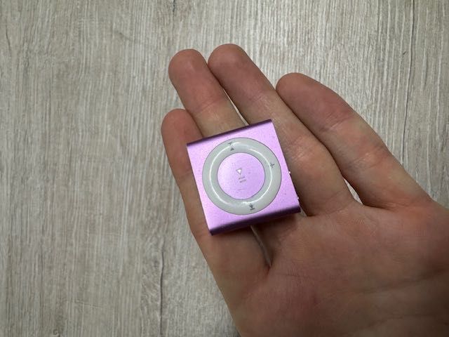 ipod 4gb - Купити електроніку - Ціни на OLX.ua