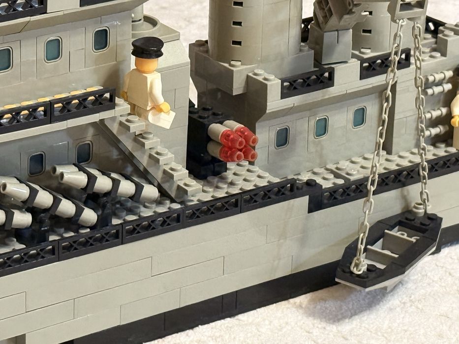LEGO Військовий корабель